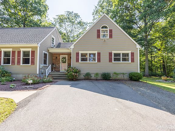 2nd image of 7 Stephens Ct
