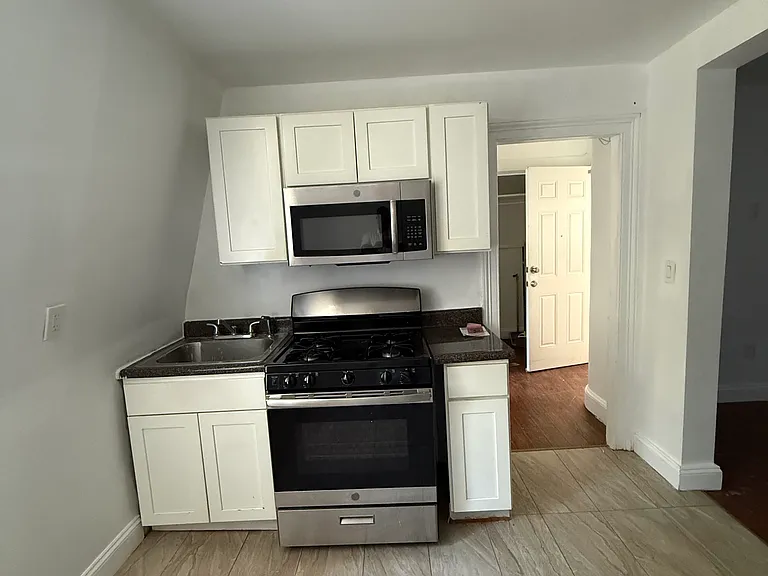 18 Highland Ave #3 — Photo 11