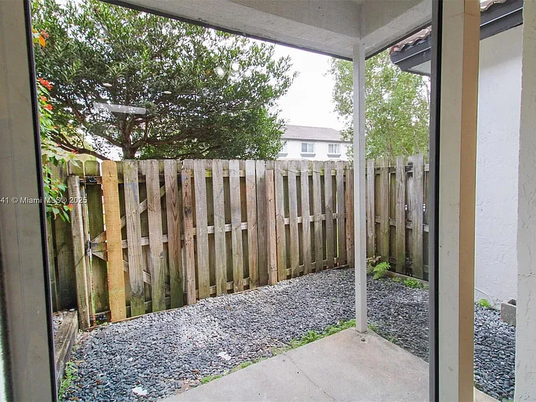 2205 SE 23rd Rd — Photo 11