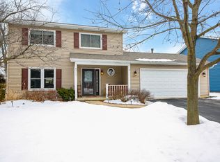 8317 Adbeth Ave, Woodridge, IL 60517