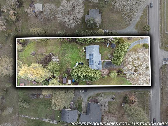 3rd image of 7994 E Evans Creek Rd