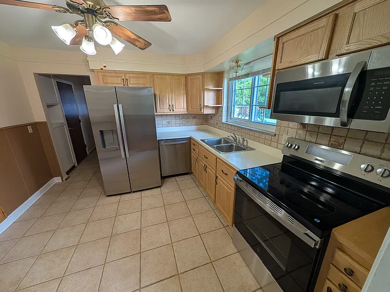 625 Marview Ter — Photo 5
