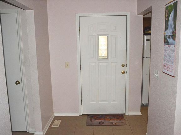 2nd image of 16 Hartford Ln