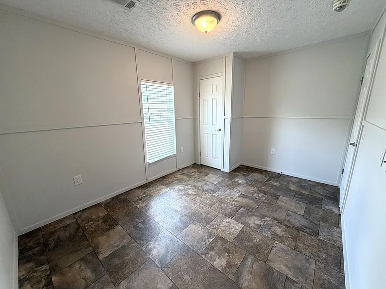 1030 Mildred St #12 — Photo 16