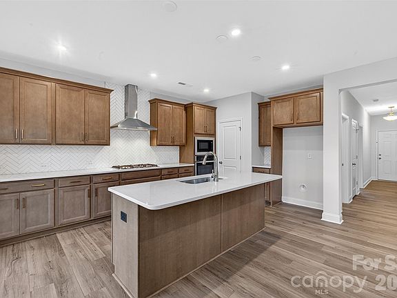 7th image of this home