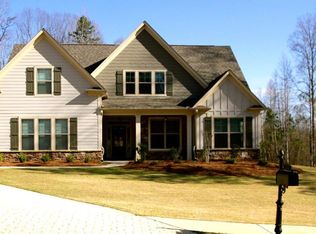 1032 Sterling Lake Dr, Jefferson, GA 30549