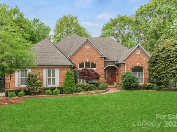11424 Stonebriar Dr, Charlotte, NC 28277