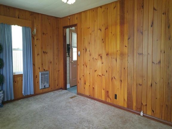 3rd image of 800 Fairlane Dr