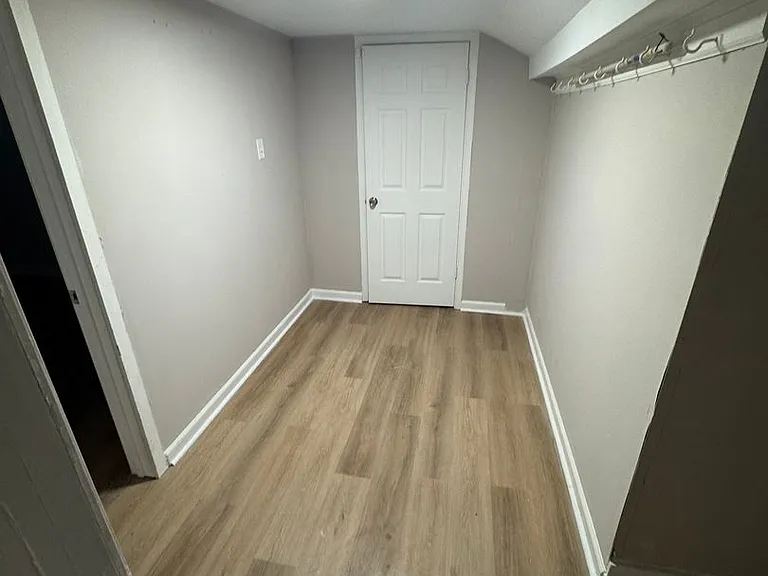 1019 Green Ln — Photo 12