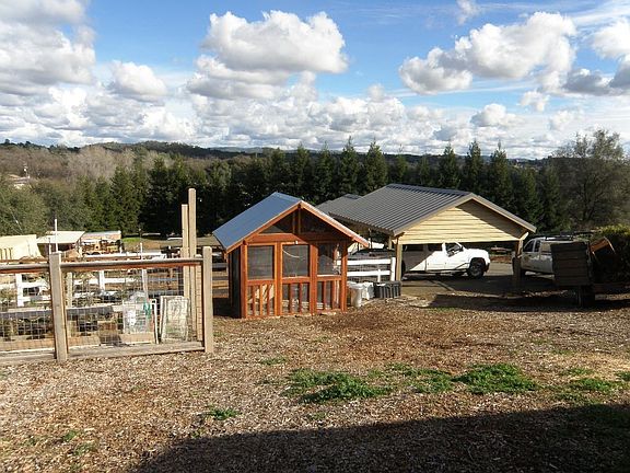 3rd image of 2680 Taylor Rd