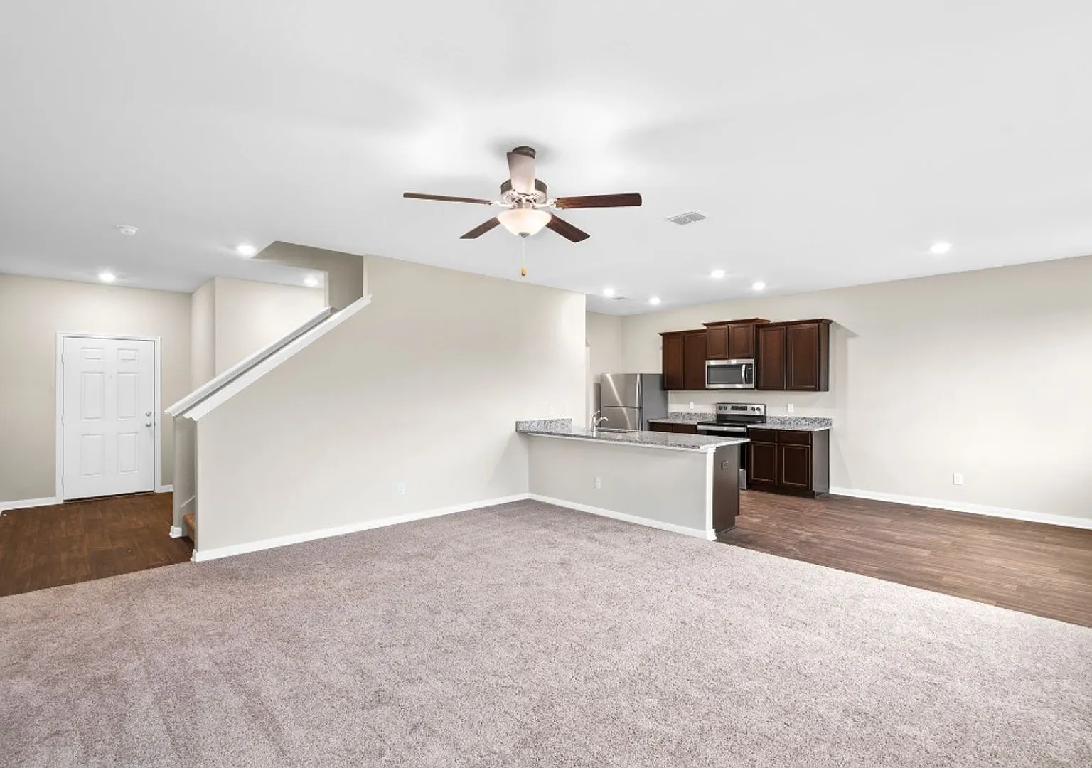 719 Wonderland Trail, New Braunfels, TX 78132 — Photo 4