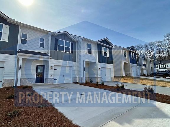 3rd image of 4212 Belcourt Ln NE