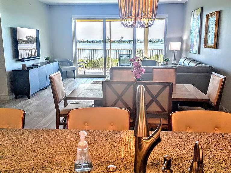 260 Hidden Bay Dr #504 — Photo 5