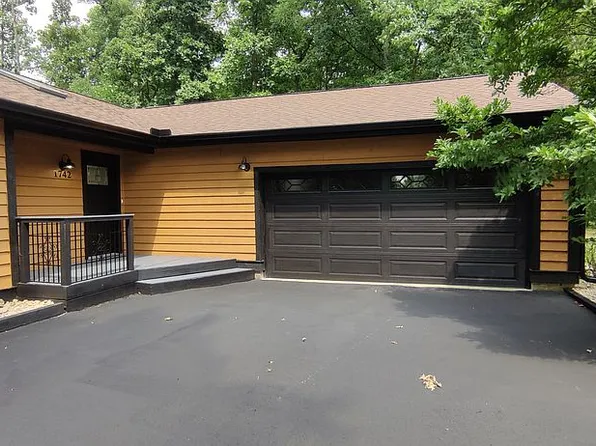 1742 Petri Dr, Amelia, OH 45102