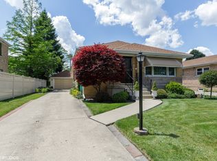 8312 N Oleander Ave, Niles, IL