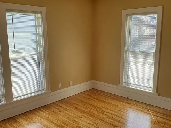 3211 16th Ave S, Minneapolis, MN 55407