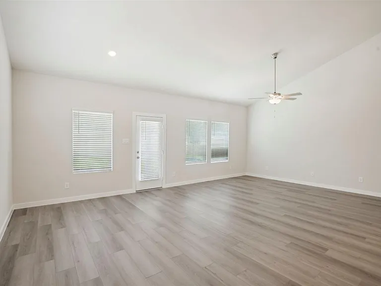 1567 King Ranch Rd — Photo 16