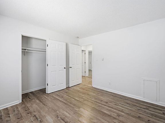 5th image of 2107 Charles St S #2508-C