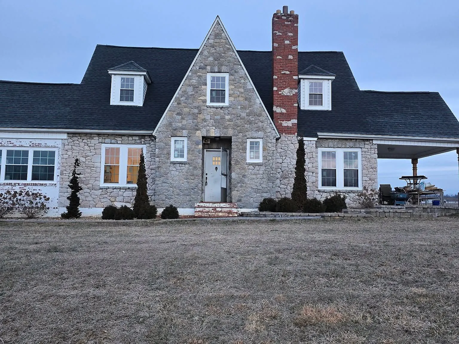 3 bed, 1700 sqft, $3,600 — Photo 1