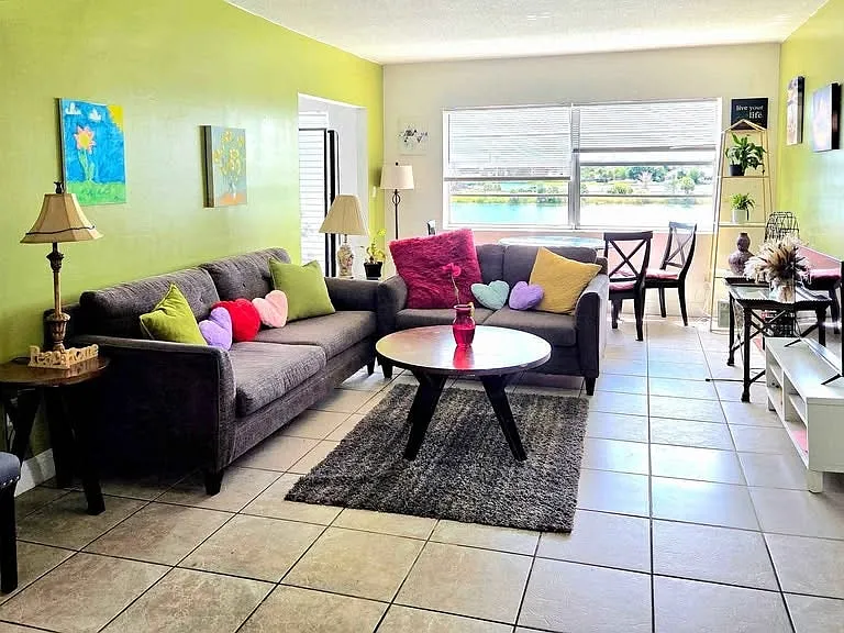 1060 Crystal Lake Dr #2 — Photo 1