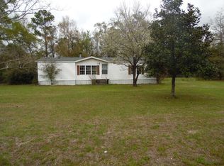 102 Crystal Ln, Crawfordville, FL 32327