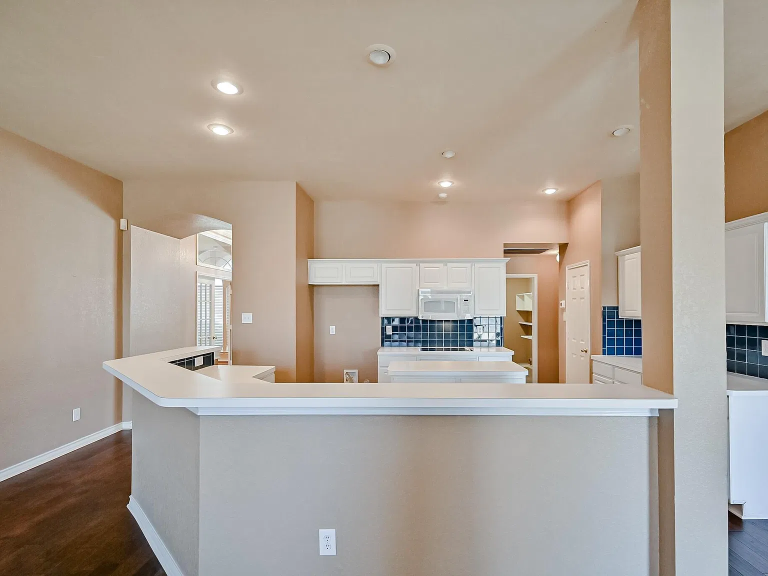 4 bed, 2119 sqft, $2,450 — Photo 4