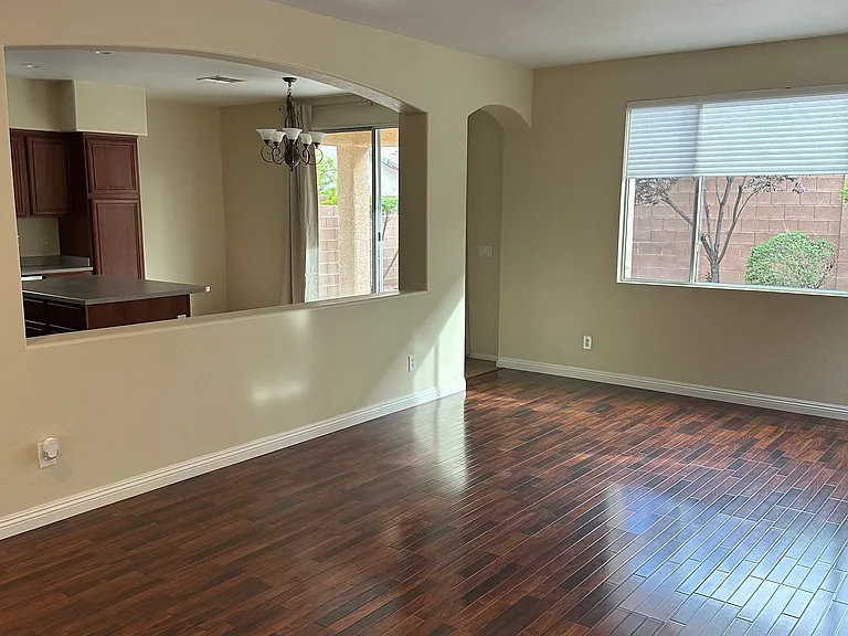 11453 Diveley Ave — Photo 8