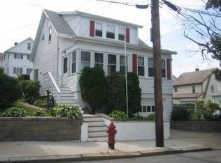 138 Ten Hills Rd, Somerville, MA 02144