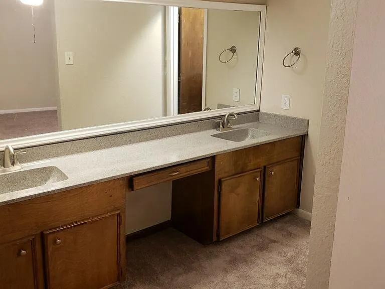 4902 Chatfield Dr — Photo 8