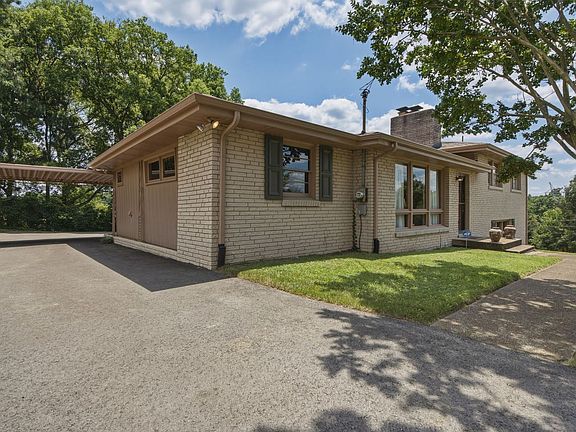 3rd image of 5028 Danby Dr