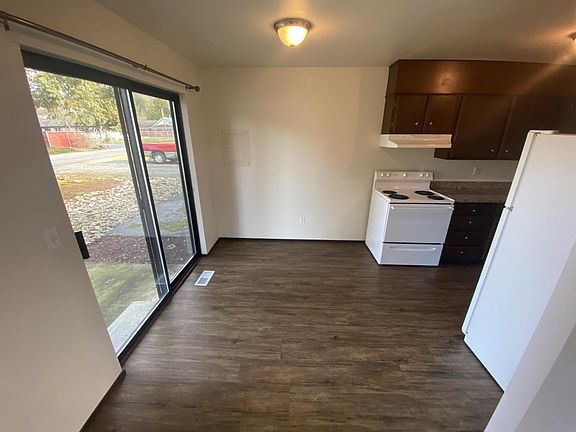5th image of 506 E Stanley St #B