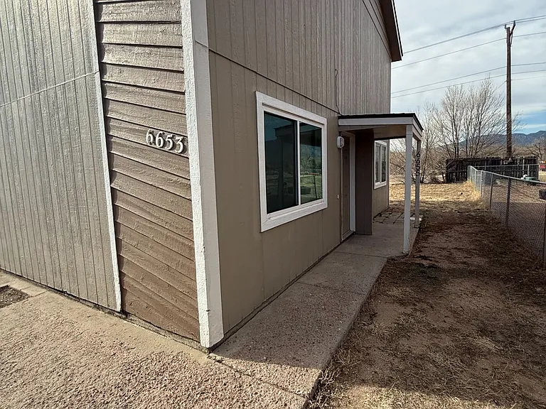 6653 Provincial Dr — Photo 2