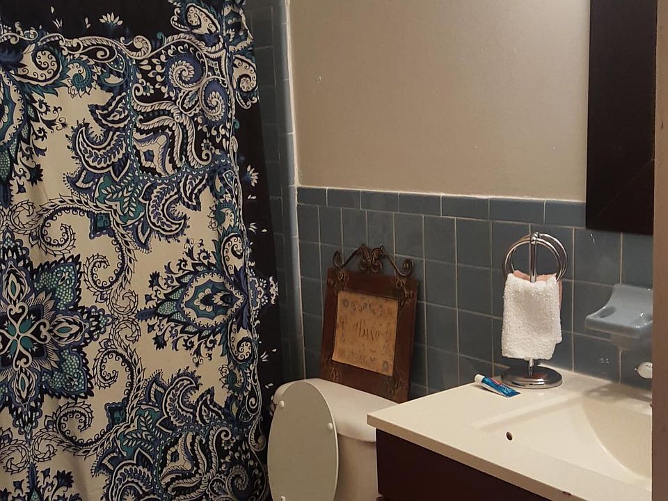 1st image of 6511 N Camac St #7