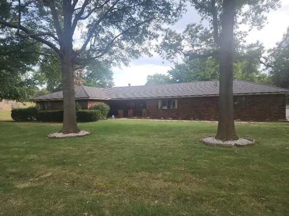 14 Pin Oak Dr, Arkansas City, KS 67005