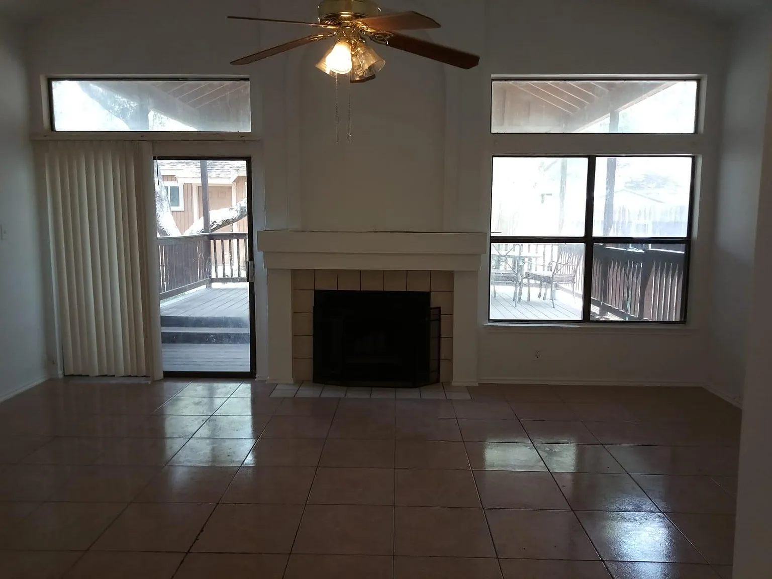3 bed, 1270 sqft, $1,450 — Photo 3