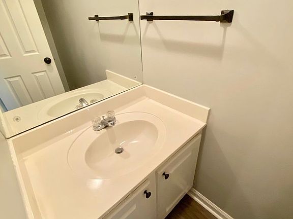 4th image of 100 Pine Lake Pl #114