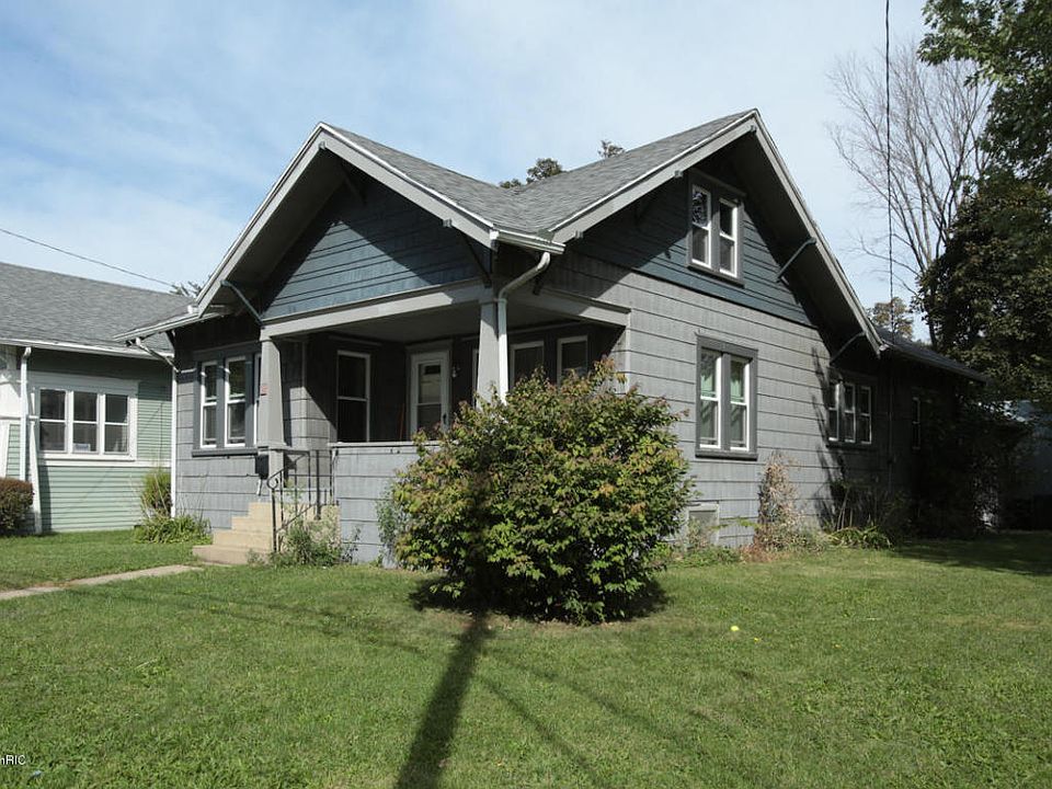 1st image of 31 Richards Pl