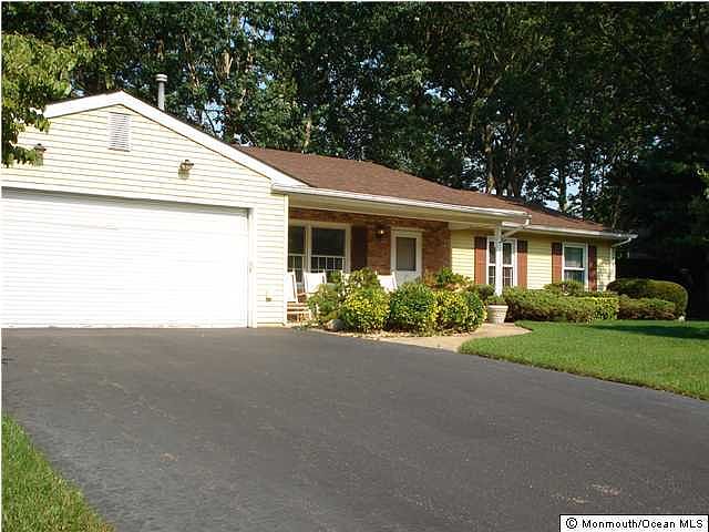 2nd image of 533 Holmes Avenue N