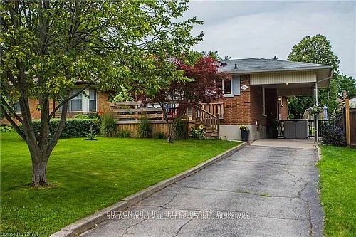 566 Chester St Photo 1