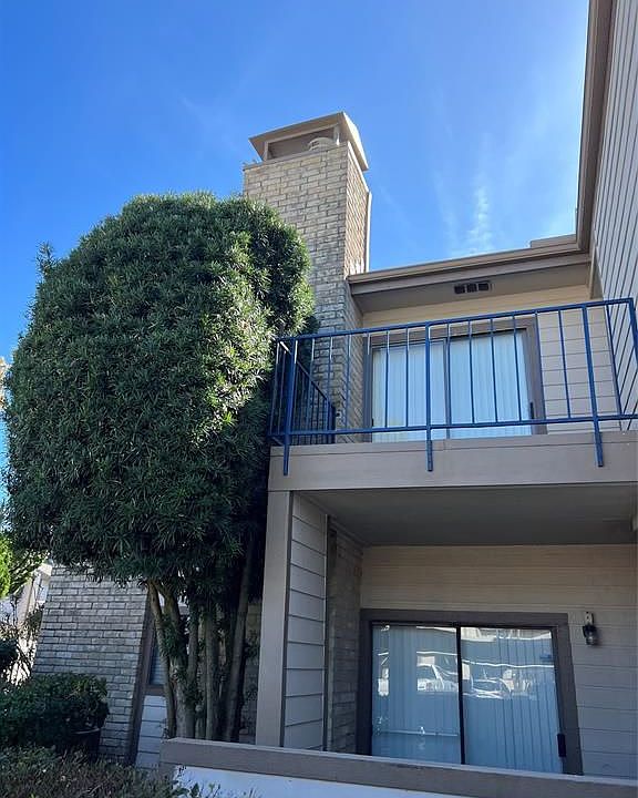 1st image of 7054 N Holiday Dr