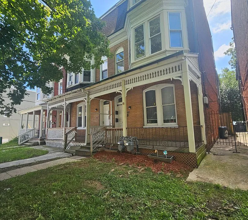 504 W King St