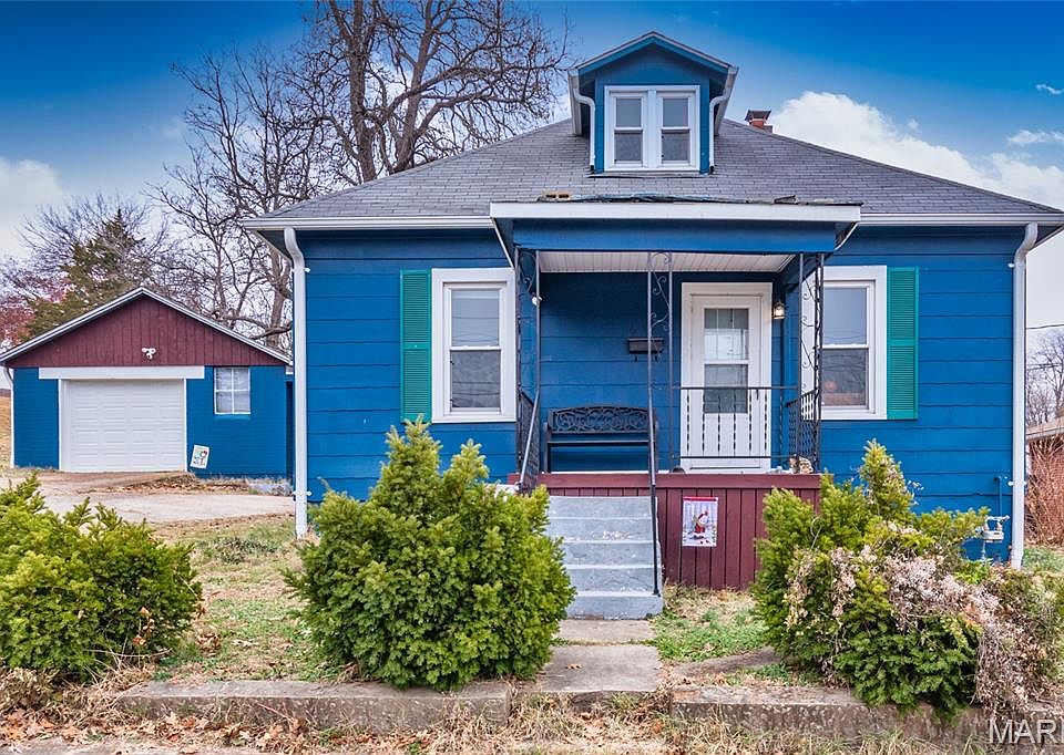 1st image of 614 McKissock St