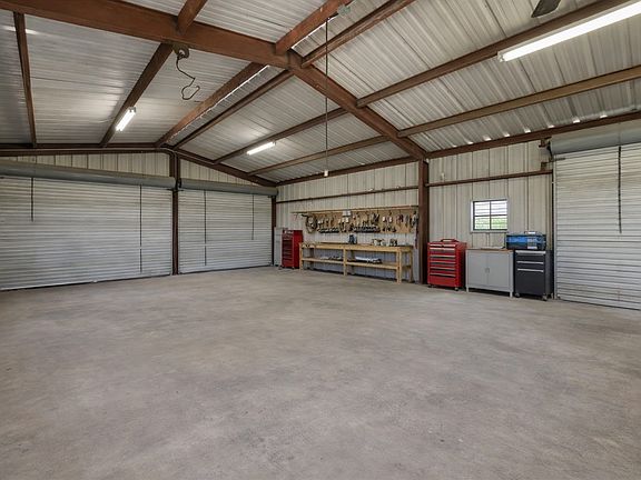4th image of 420 Barnes Bridge Rd
