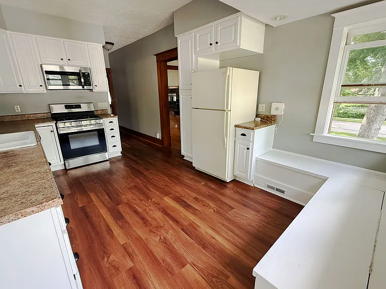 2356 S 35th Ave — Photo 6