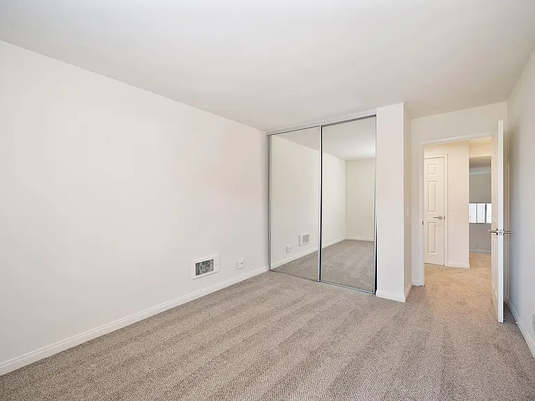 Elan Beachpointe Carlsbad — Photo 10