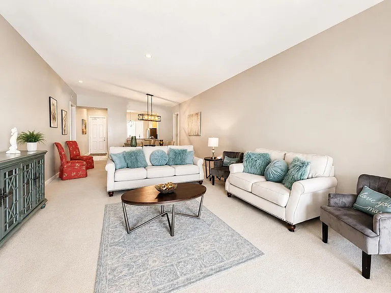 35 Harbour Isle Dr W #202 — Photo 4