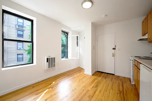 Rented by Buchbinder & Warren | media 9