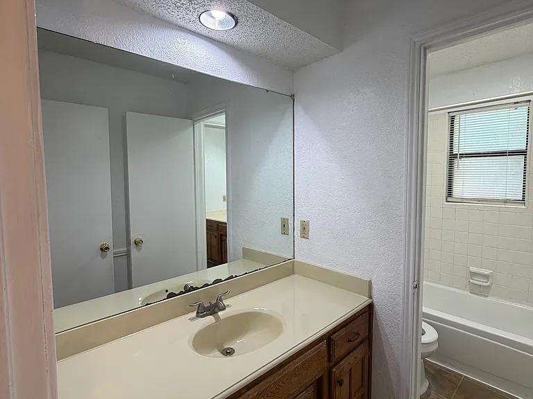 213 S Beverly St #1 — Photo 12