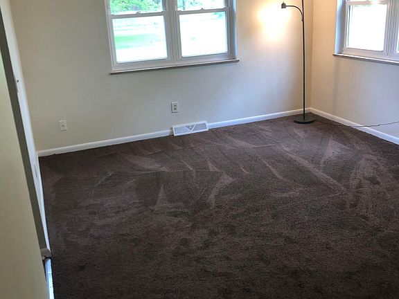 4th image of 37658 Lake Shore Blvd APT 2