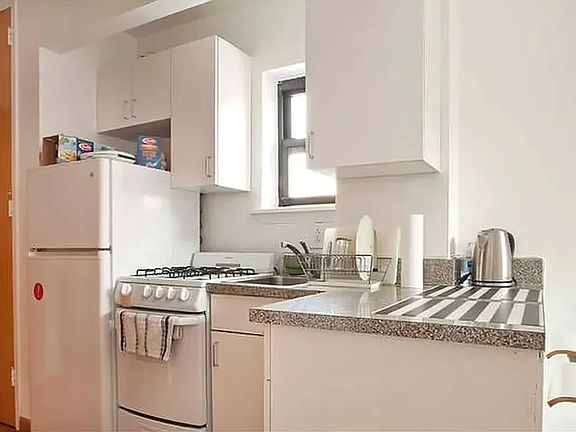 3rd image of 225 E 82nd St APT 6D